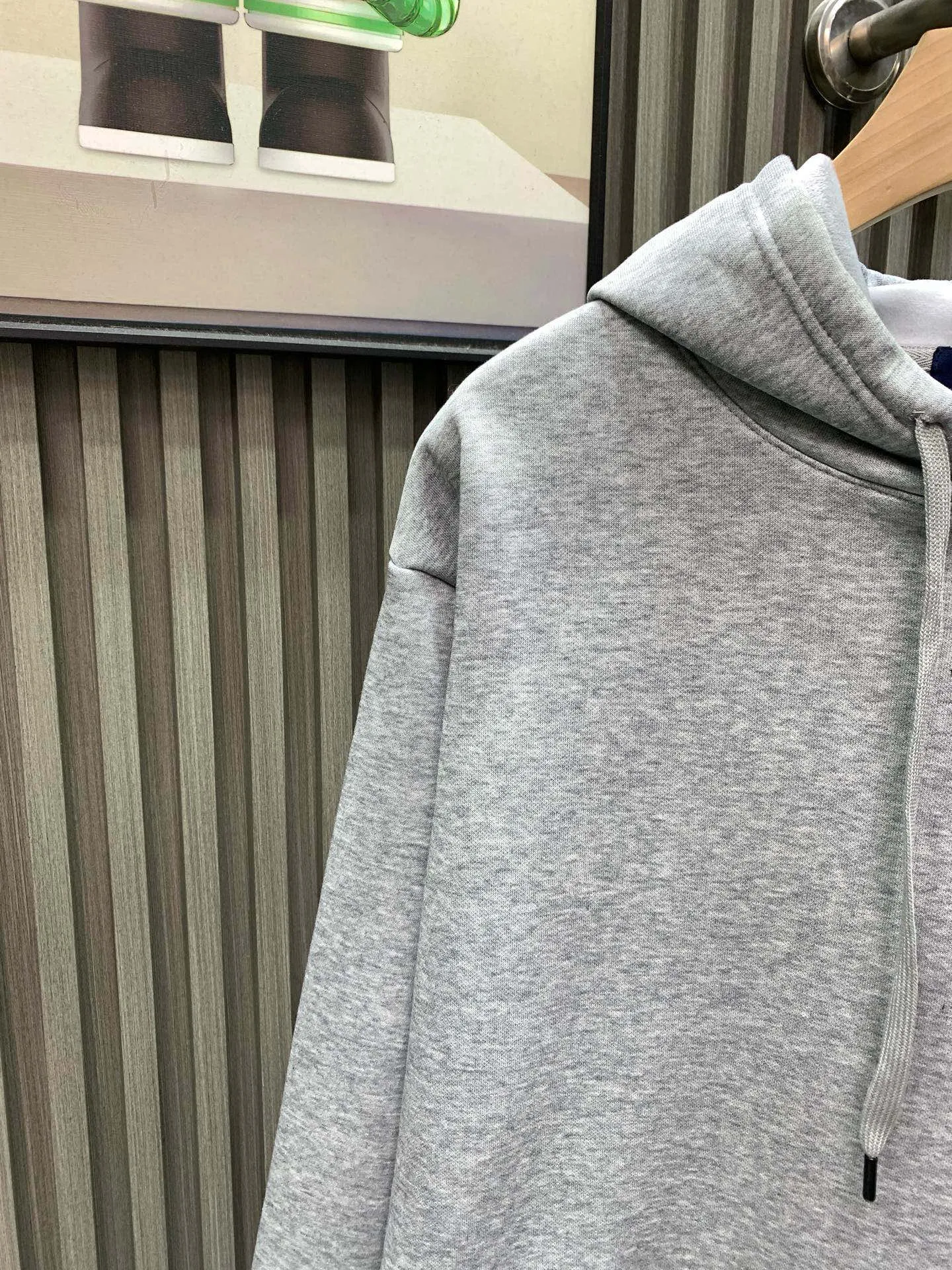 🅿️280 🀄️ Louis Vuitton Louis Vuitton Louis Vuitton 25ssIv paper airplane master design trendy brand new printed round neck sweatshirt autumn and winter 400 grams of pure cotton ➕ silver fox velvet New trendy classic sweatshirt Exquisite tailoring High-quality craftsmanship Made of custom-woven and dyed pure cotton fabric about 400 grams of pure cotton sweatshirt fabric Pattern imported digital printing technology Durable and washable, long-wearing without deformation Micro wide and versatile, the latest brick cabinets for men and women are synchronized, os dropped shoulder version, fashionable and individual, super versatile and good-looking, very suitable for both men and women, a must-have style, tag collar, washed wheat, complete with three labels